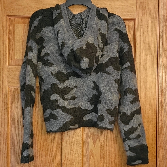 Pink Victoria Secret Camouflage Hoodie - Picture 4 of 4
